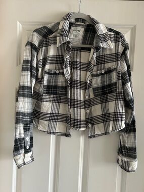 American Eagle plaid cropped button down size XS